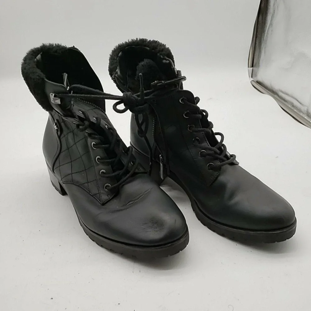 Michael Kors Boots Womens Size 8.5 Black Leather Faux Fur Ankle Lug Sole Zip